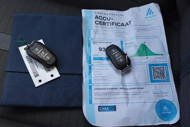 Peugeot e-208 EV Allure 50 kWh SOH 93%, BTW Auto, Adaptieve cruise control, Panoramadak, Camera, Virtual Cockpit