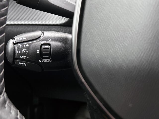 Peugeot e-208 EV Allure Pack 50 kWh | Navigatie | Achteruitrijcamera | i-Cockpit |