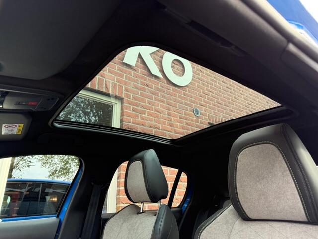 Peugeot e-208 EV GT Pr. 50 kWh PANODAK / STOELVERW. / CAMERA / CARPLAY / ANDRO