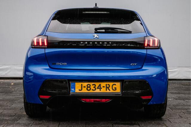 Peugeot e-208 EV GT 350 50 kWh Panoramadak/ 11KW bl/ Half leer/ Camera/ Stoelverwarming/ Blindspot
