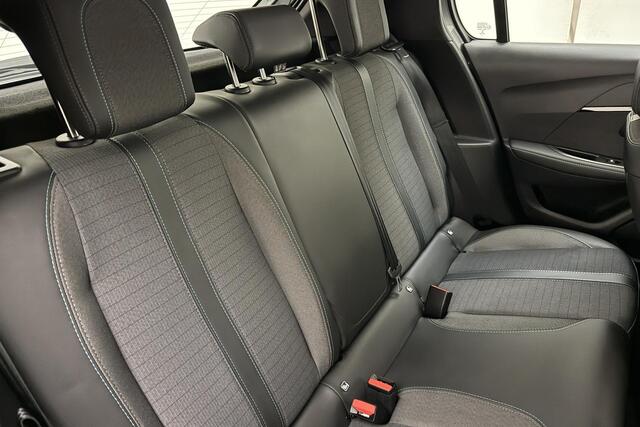 Peugeot e-208 EV Allure 50 kWh 1-Fase | Camera | Apple Carplay/Android Auto | 16'' LM Velgen | Parkeersensoren achter | Climate Control | 3D-Cockpit