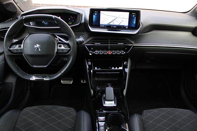 Peugeot e-208 EV GT Pack 50 kWh | Panoramadak | Navigatie | Winterpack