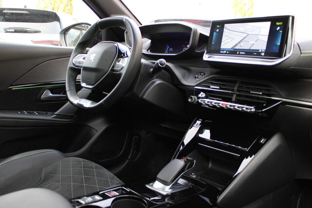 Peugeot e-208 EV GT Pack 50 kWh | Panoramadak | Navigatie | Winterpack
