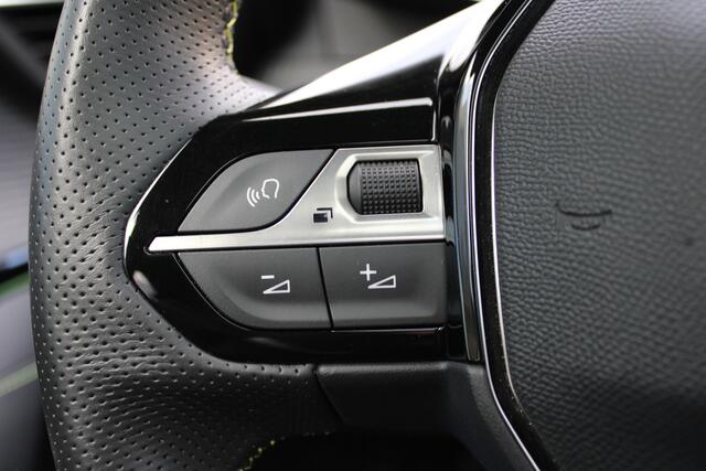 Peugeot e-208 EV GT Pack 50 kWh | Panoramadak | Navigatie | Winterpack