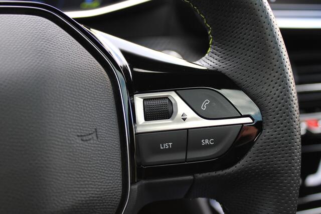 Peugeot e-208 EV GT Pack 50 kWh | Panoramadak | Navigatie | Winterpack