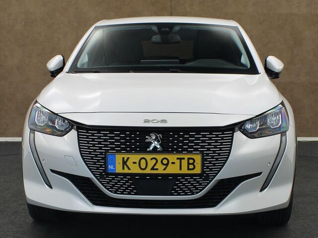 Peugeot e-208 EV Allure 50 kWh - SOH 93%! - ORIGINEEL NEDERLANDSE AUTO - APPLE CARPLAY/ANDROID AUTO - CRUISE CONTROL - BLUETOOTH TELEFOONVOORBEREIDING - KEYLESS ENTRY/START - HALF LEDEREN BEKLEDING - STOELVERWARMING