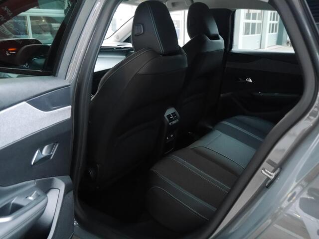 Peugeot e-308 SW Allure EV 54 kWh | Nieuw uit voorraad | Navigatie | 360 camera | 18inch | Getint Glas | Led Koplampen