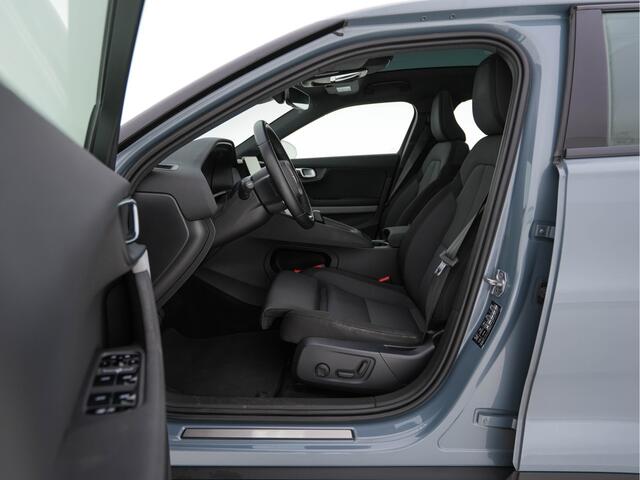 Polestar 2 Long Range Dual Motor Launch Edition 78kWh [ 3-Fase ] (INCL-BTW) *PANO | NAVI-FULLMAP | FULL-LED | ADAPTIVE-CRUISE | BLIND-SPOT | KEYLESS | LANE-ASSIST | DIGI-COCKPIT | CARPLAY | DAB+ | HEATED-COMFORTSEATS | ECC | MEMORY-PACK | PDC | 20''ALU*