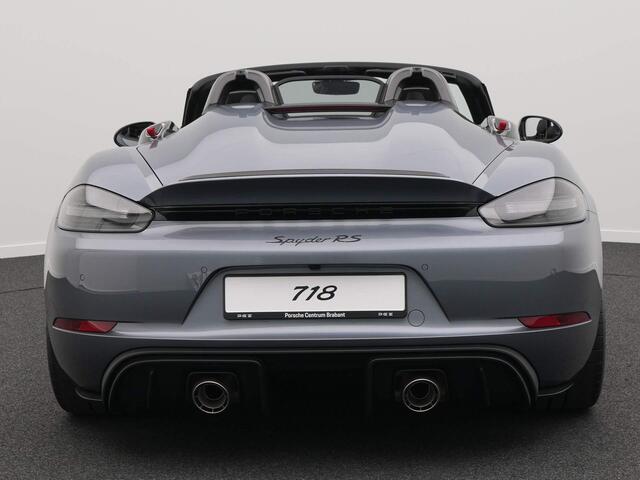 Porsche 718 Spyder RS