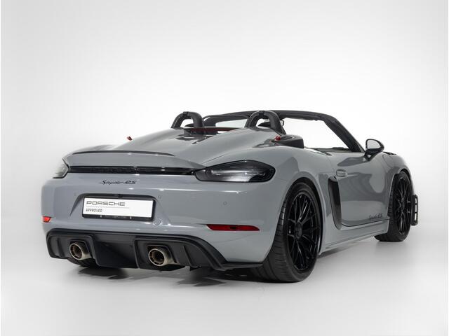 Porsche 718 Spyder RS