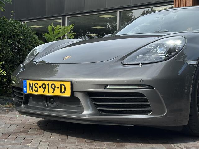 Porsche 718 Cayman 2.0 Sportchrono Adapt. Cruise BOSE Stuurverw. CarPlay Keyless LED 20"LM Agaatgrijs