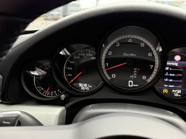 Porsche 911 Cabrio 3.8 Turbo Cabrio Keyless | PDLS | SportChrono | Adaptive Cruise | Navi | Camera | Stoelverwarming | Stuurverwarming | Leder | Apple Carplay | Dealer Onderhouden