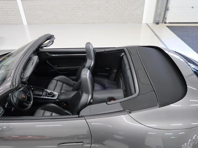 Porsche 911 Cabrio 3.0 Carrera 992 Bose 360 Camera Sportuitlaat PASM Sport-Chrono 21 inch Approved garantie 10/2026 4 Nieuwe banden Groot onderhoud gehad PPF folie NIEUWSTAAT Flippers Stoelverkoeling LED PDLS