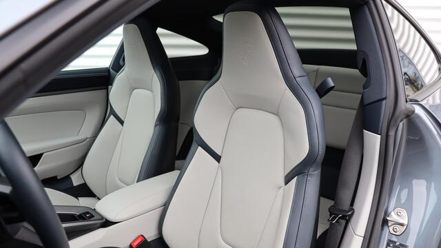 Porsche 911 992.2 3.0 Carrera Facelift | Stoelventilatie | BOSE Sound | Schuifdak | HD-Matrix | Sportuitlaat | 18-Voudig