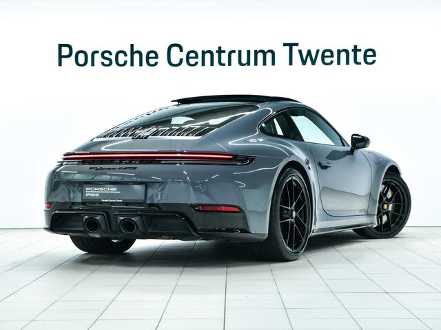 Porsche 911 Carrera 4 GTS