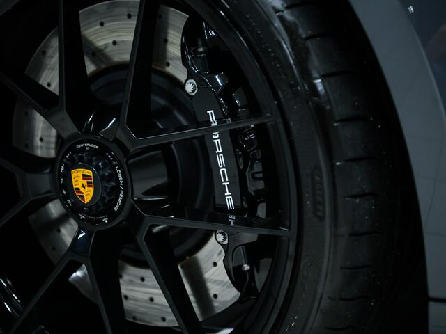 Porsche 911 Carrera 4 GTS