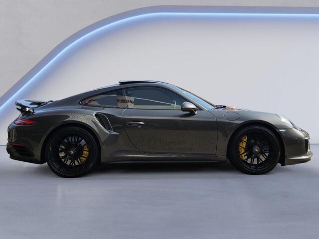 Porsche 911 3.8 Turbo S /Keramische remmen/Burmester/Adapt. Cruise Contr./PASM/Stoelverkoeling/Parkeersens.+Camera/Sport Chrono Plus/Carbon/Open dak/Centerlock 20''/(MET GARANTIE*)