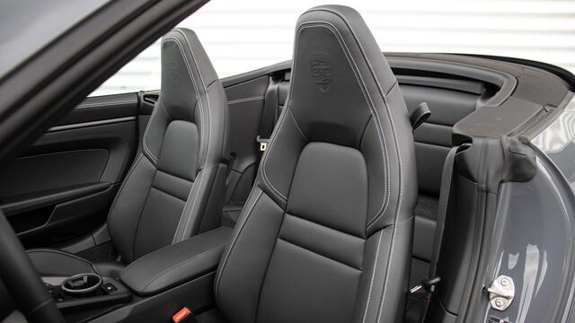 Porsche 911 Cabrio 992.2 Carrera 4 GTS SportDesign Carbon | Burmester | Lift | PCCB | Stoelventilatie | HD Matrix