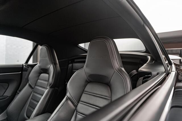 Porsche 911 Cabriolet (992) Turbo S - Deep Black Metallic - IPE sportuitlaat