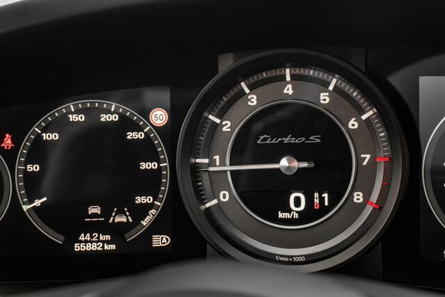 Porsche 911 Cabriolet (992) Turbo S - Deep Black Metallic - IPE sportuitlaat