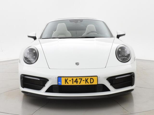 Porsche 911 TARGA 4S 3.0 992 ORIG. NL *17.979 KM* + SPORTUITLAAT / SFEERVERLICHTING / 360 CAMERA