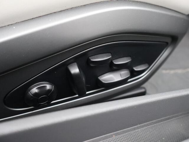 Porsche 911 TARGA 4S 3.0 992 ORIG. NL *17.979 KM* + SPORTUITLAAT / SFEERVERLICHTING / 360 CAMERA