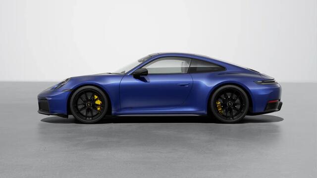 Porsche 911 Carrera 4 GTS