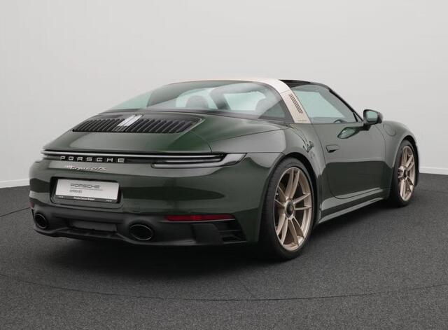 Porsche 911 Targa 4 GTS Sonderwunsch 1 of 1