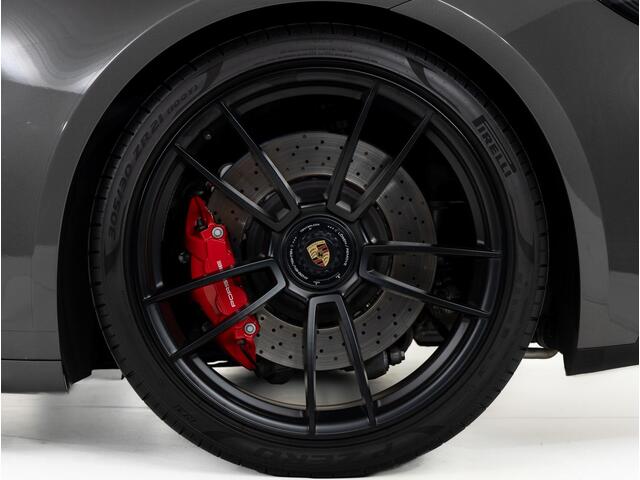 Porsche 911 Carrera GTS