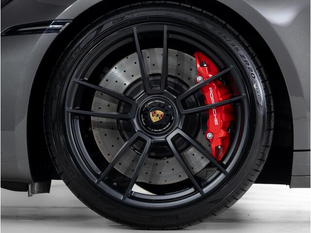 Porsche 911 Carrera GTS Cabriolet