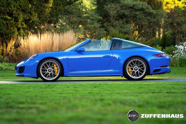 Porsche 911 3.0 Targa 4 GTS PTS PCCB Porsche Exclusive