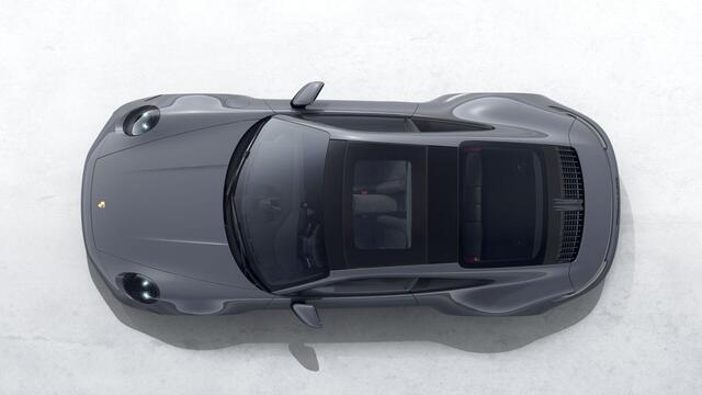 Porsche 911 Carrera 4 GTS