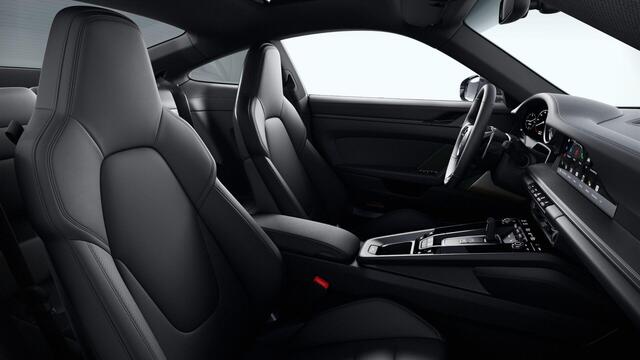 Porsche 911 Carrera 4 GTS