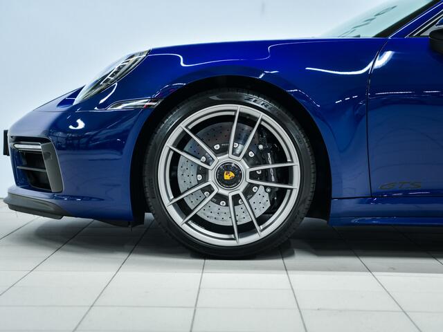 Porsche 911 Carrera GTS