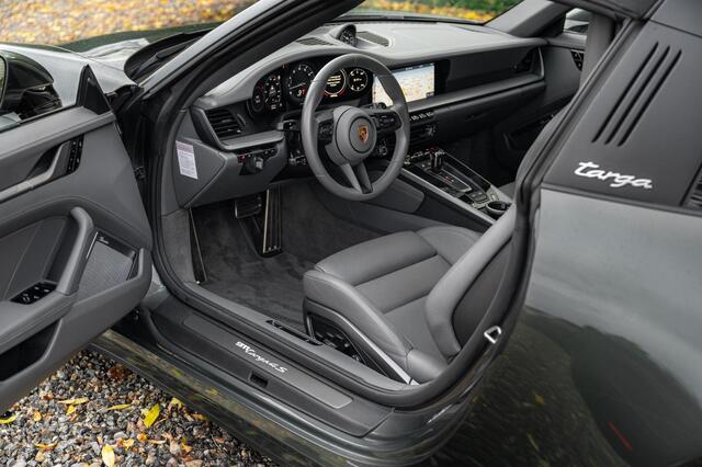 Porsche 911 3.0 Carrera 4S Targa Heritage Edition 450pk | Dealeronderh. | Burmester®High-End | SportChrono+ |