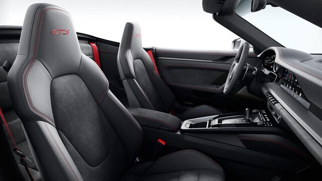 Porsche 911 Carrera 4 GTS Cabriolet