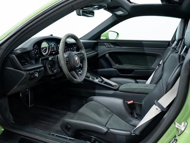 Porsche 911 Carrera GTS