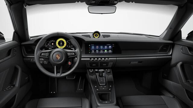 Porsche 911 992.2 T-Hybrid Carrera 4 GTS Cabriolet Keramisch 911 3.6 Carrera 4 GTS Stiksel Geel