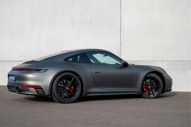 Porsche 911 3.0 Carrera 4 S Volledig matte PPF Sport Chrono / Sport Design / Light-Design
