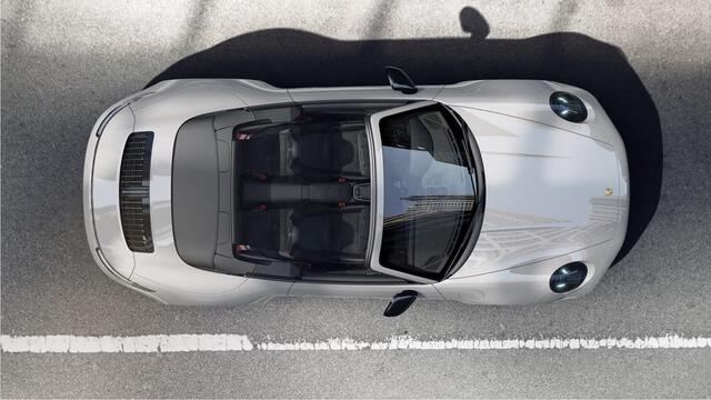 Porsche 911 Carrera 4 GTS Cabriolet