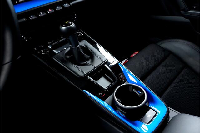 Porsche 911 4.0 GT3 Touring 375kW/510pk PDK7 FULL XPELL + FRONT LIFT + IPE EXHAUST + CAMERA + ACHTERASBESTURING + 18-WEG STOELEN + CARBON DAK + PDLS+ GETINT MATRIX LED + STOELVERWARMING + CAMERA + BOSE SOUND + LICHT DESIGN + PARKSENSOREN + 20/21" LM-VELGEN!!