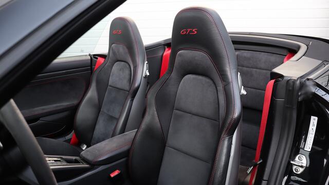 Porsche 911 Cabrio 3.0 Carrera 4 GTS | Achterasbesturing | Entry & Drive | BOSE Sound | Sportuitlaat