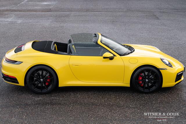 Porsche 911 Cabrio 3.0 Carrera 4 S Racing Yellow