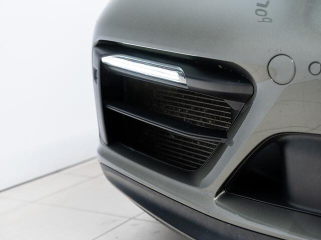 Porsche 911 Carrera GTS Cabriolet