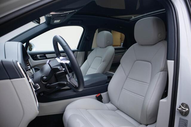 Porsche CAYENNE Coupé 3.0 E-Hybrid | 21 inch | 360 Camera | Panoramadak |