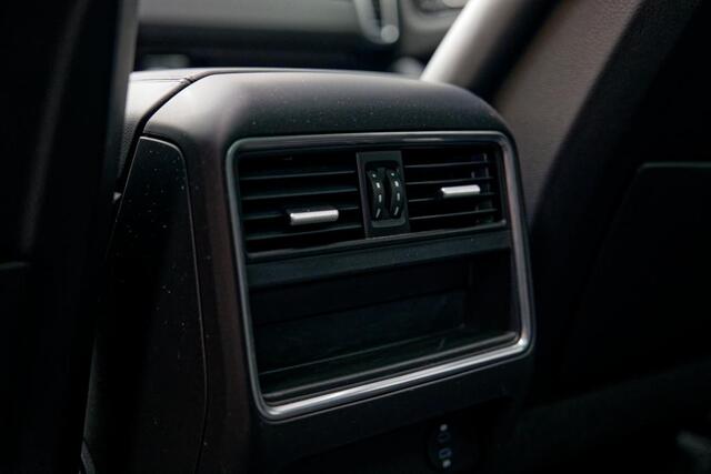 Porsche CAYENNE 3.0 E-Hybrid Luchtvering, Panoramadak, 21" LM velgen, enz