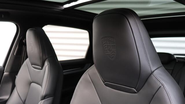Porsche CAYENNE 3.0 S E-Hybrid SportDesign | InnoDrive | Head-up | Panoramadak | Soft-Close | BOSE Sound | Achterasbesturing
