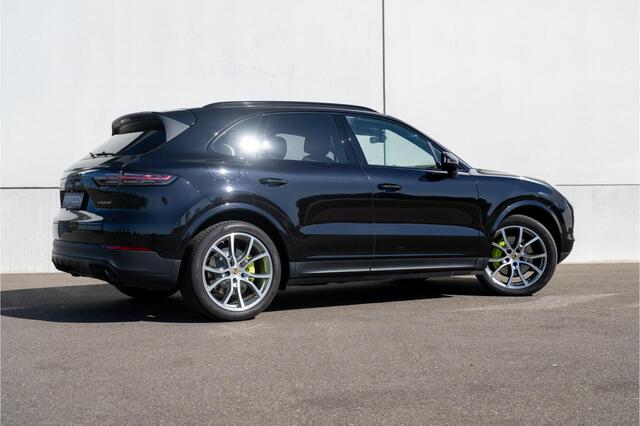 Porsche CAYENNE 3.0 E-Hybrid MATRIX PDLS+ | PANO | 21"LMV | ACHTERAS BEST. | LUCHTVERING