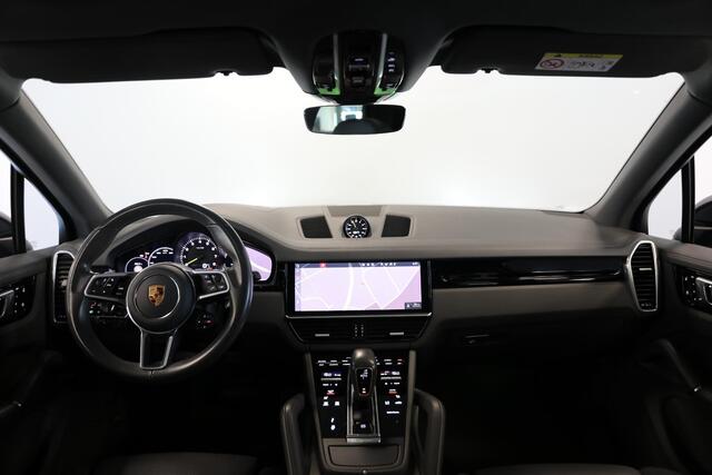 Porsche CAYENNE 3.0 E-Hybrid | Nachtzicht assistent | Sportdesign | Bose | Matrix | 22'' | Softclose