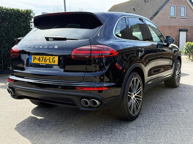 Porsche CAYENNE 4.2 D S 385PK PANO/CAMERA/FLIPPERS/FULL OPTIONS!